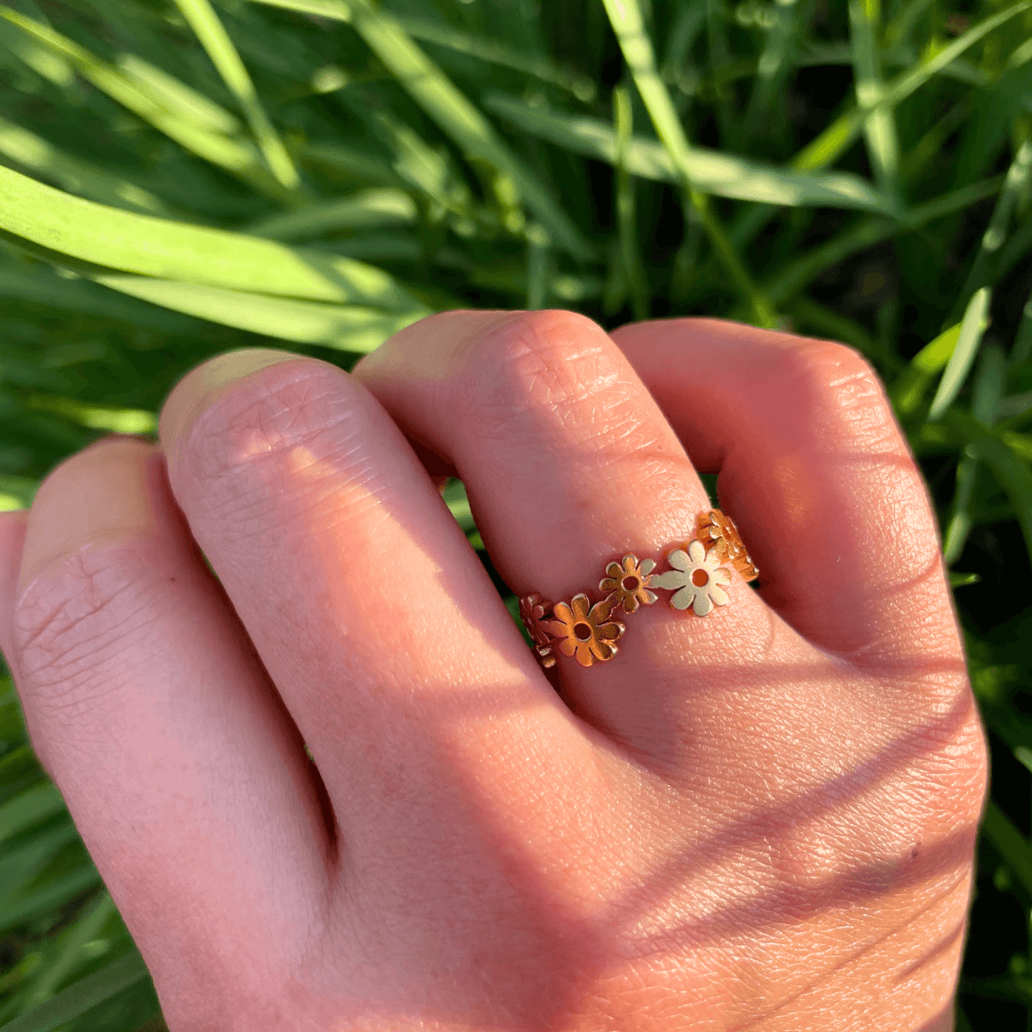 Daisy Flower Ring, Floral Ring, Daisy Ring Gold, Flower Ring, Daisy Flower Crown Ring, To My Daughter Daisy Flower Ring, Mother's Day Gift
