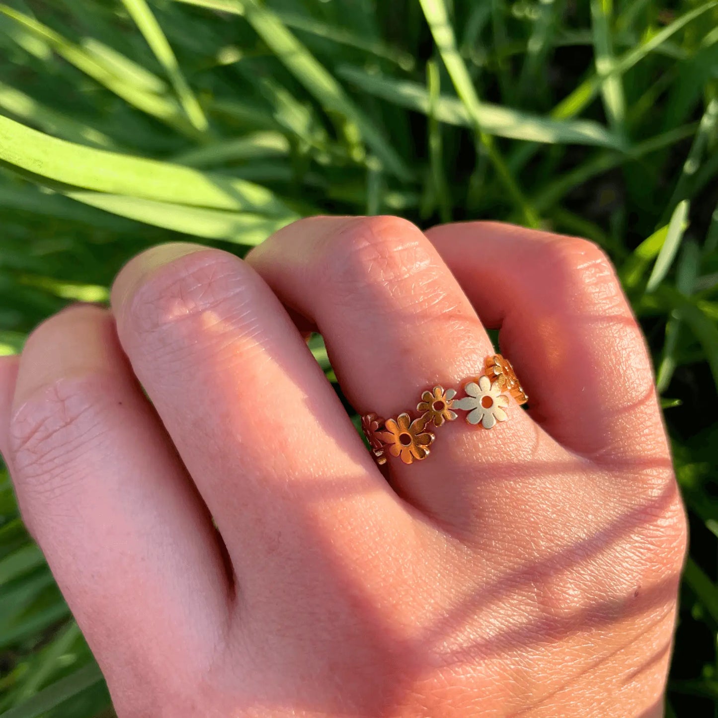 Daisy Flower Ring, Floral Ring, Daisy Ring Gold, Flower Ring, Daisy Flower Crown Ring, To My Daughter Daisy Flower Ring, Mother's Day Gift EffortlesslyUs