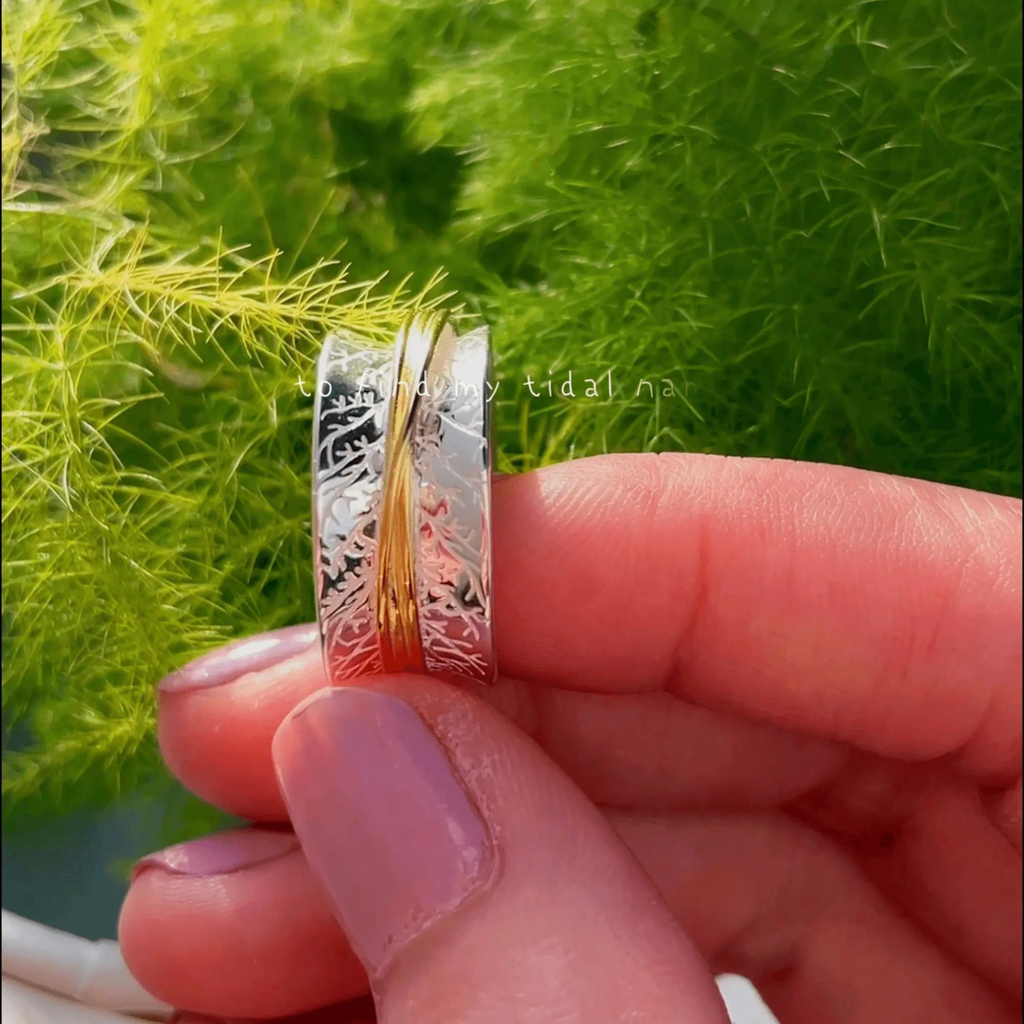 Buddhi Leaf Meditation Spinner Ring EffortlesslyUs