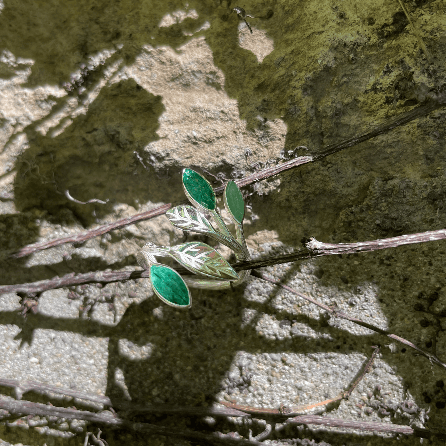Olive Leaf Bypass Ring with Natural Green Aventurine, Ivy Ring, Green Leaf Ring, Adjustable Ivy Ring, Sterling Silver Green Leaf Ring,