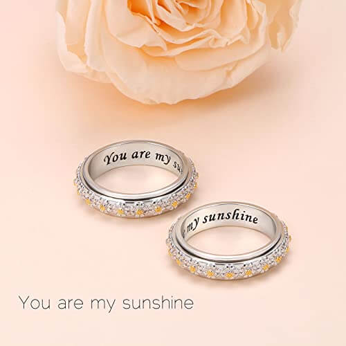 Handmade Daisy Spinner Rings in Silver