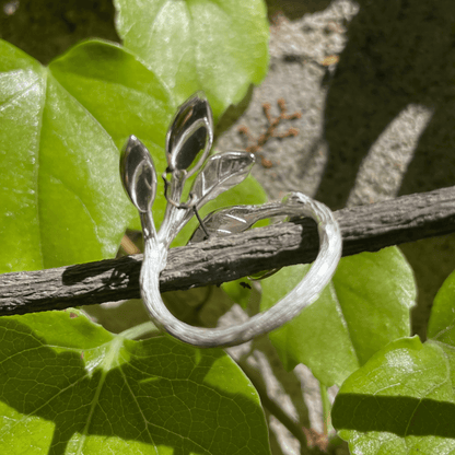 Olive Leaf Bypass Ring with Natural Green Aventurine, Ivy Ring, Green Leaf Ring, Adjustable Ivy Ring, Sterling Silver Green Leaf Ring,