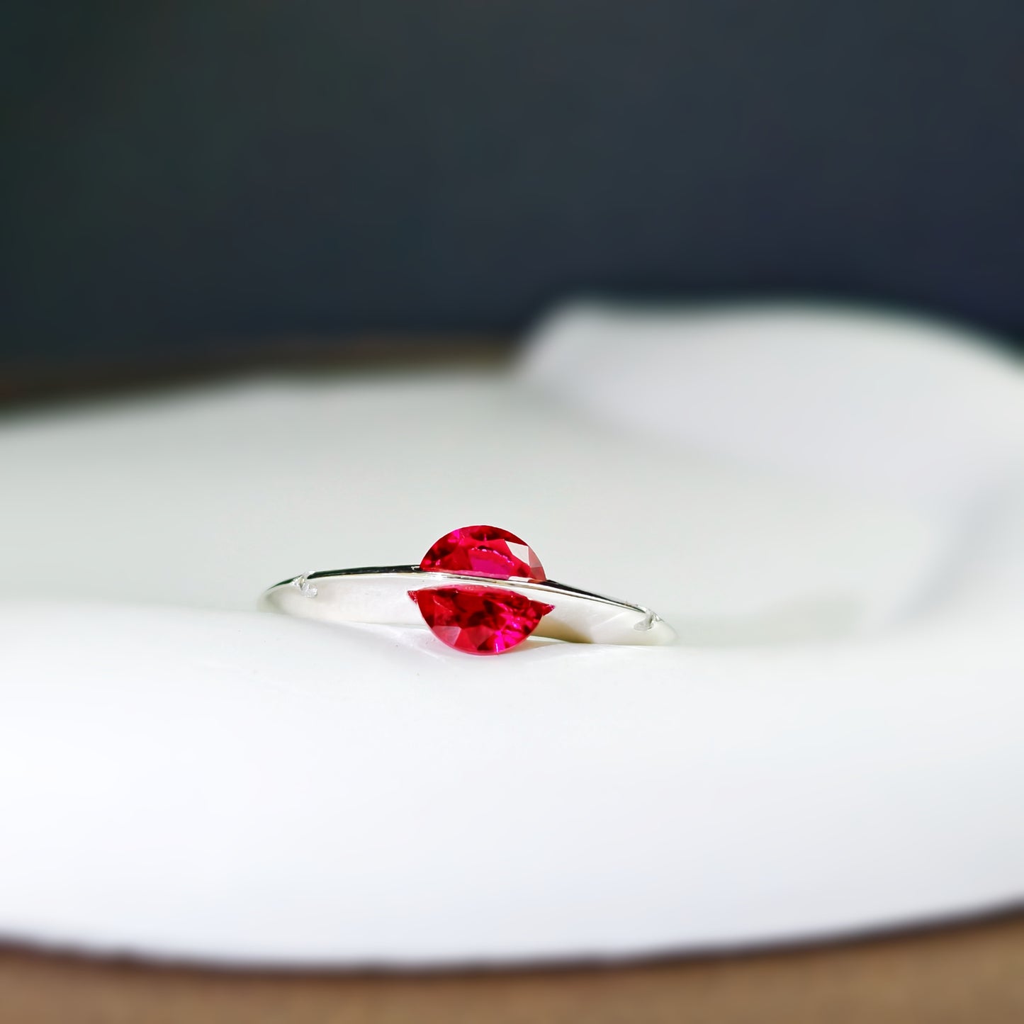 Floating lab ruby silver-plated brass spinner ring - EffortlesslyUs