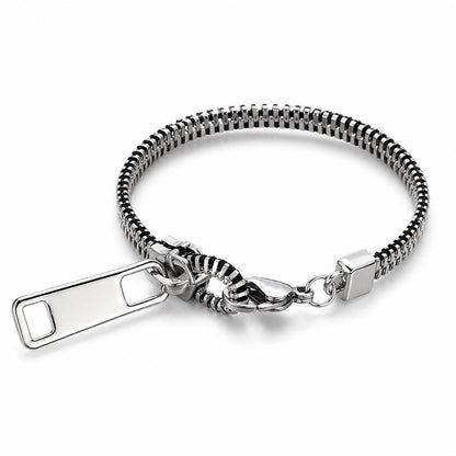 Zipper bracelet styled look