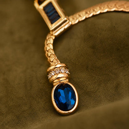 Gold Y lariat necklace lifestyle shot