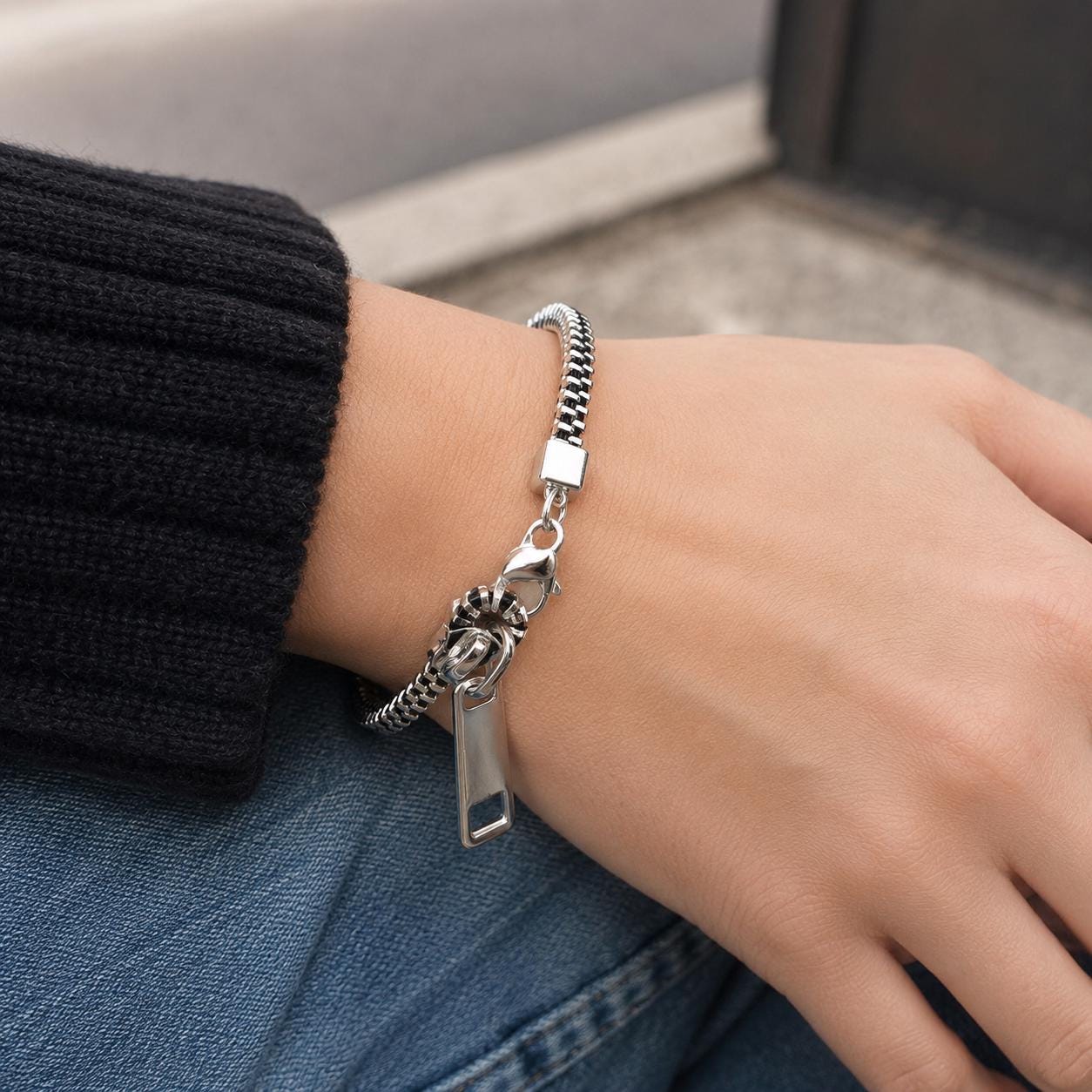 Zipper bracelet lobster clasp detail