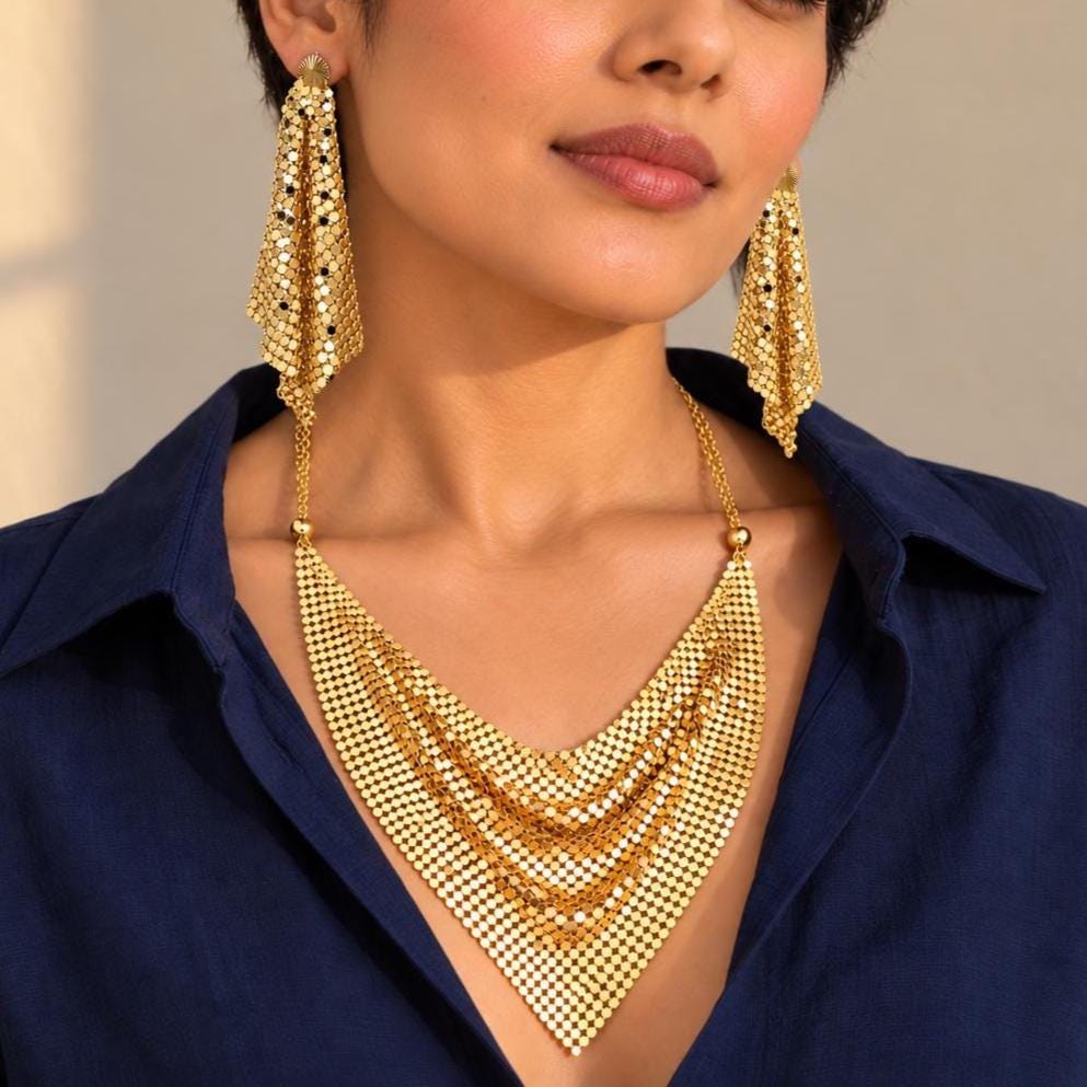 Mesh bandana necklace size and scale