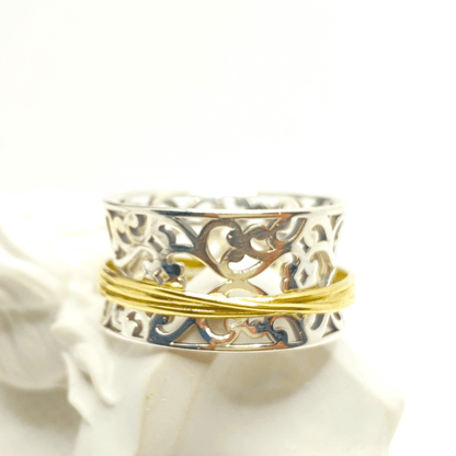 Lucky Clouds Spinner Ring in Silver